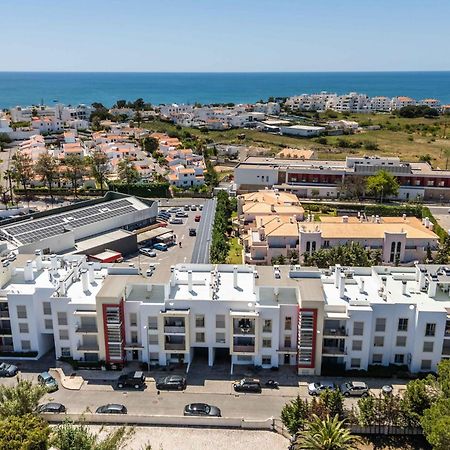 Apartamento T2 Eucalipto 2A Ольюш-ди-Агуа  Экстерьер фото