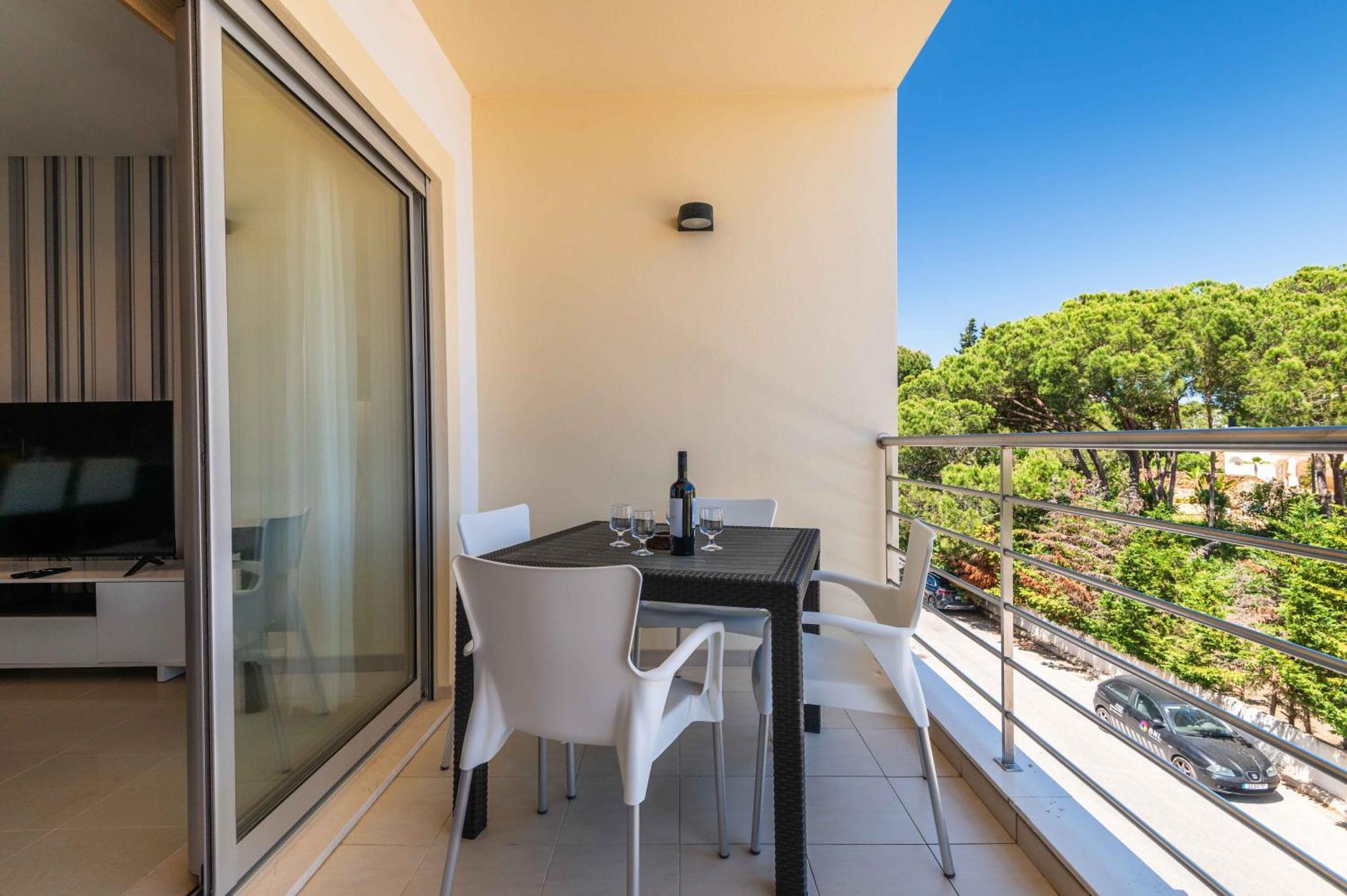 Apartamento T2 Eucalipto 2A Ольюш-ди-Агуа  Экстерьер фото